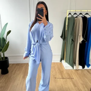 Ensemble à noeud bleu ciel