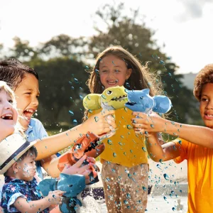 JEUX D'EAU| Pistolet à eau |  Dino🦖🦖+ Requins🦈🦈💦